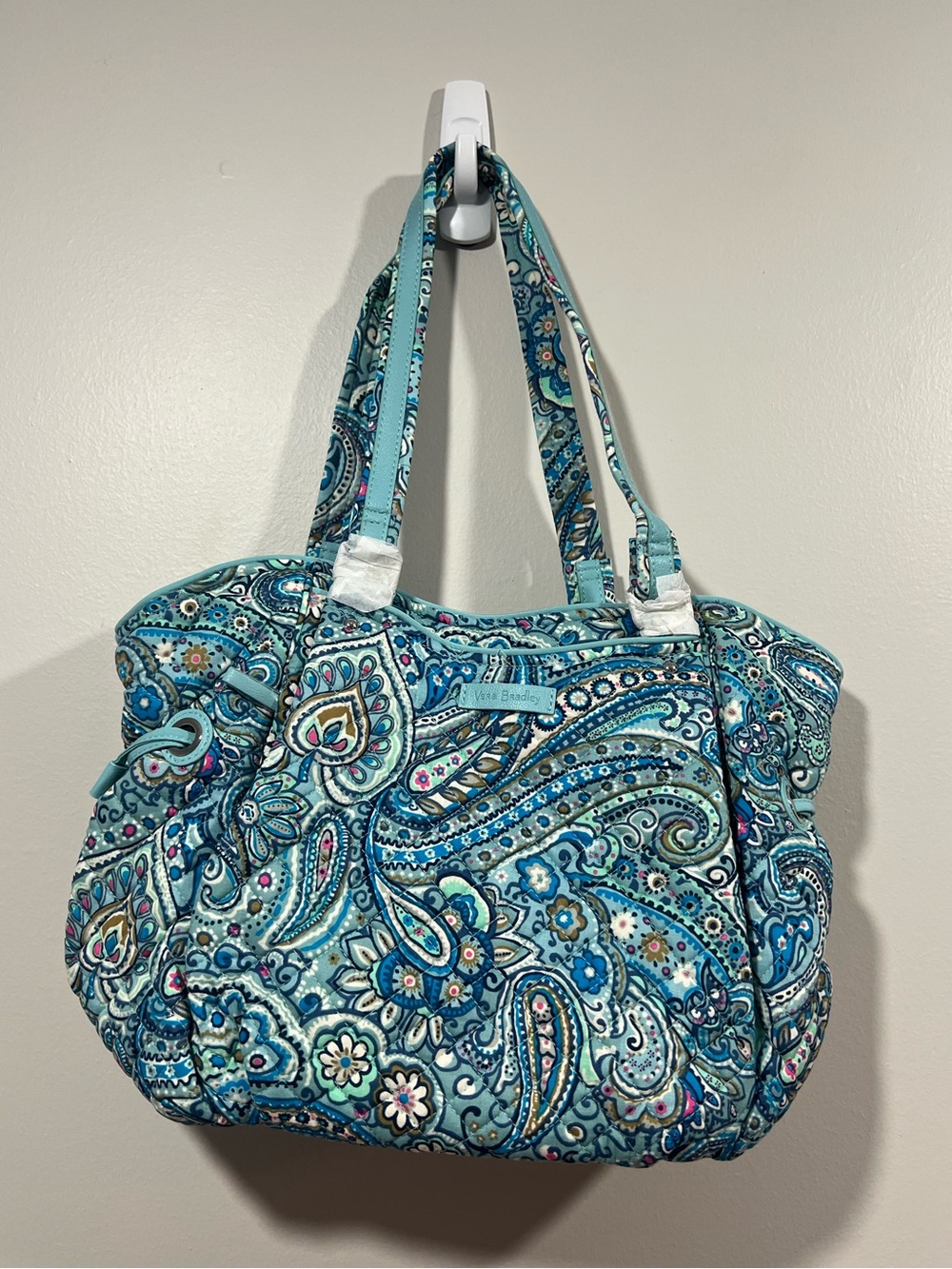 Vera Bradley Iconic Glenna Satchel in Daisy Dot Paisley
